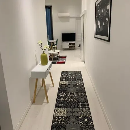 Gustave Apartment Nice